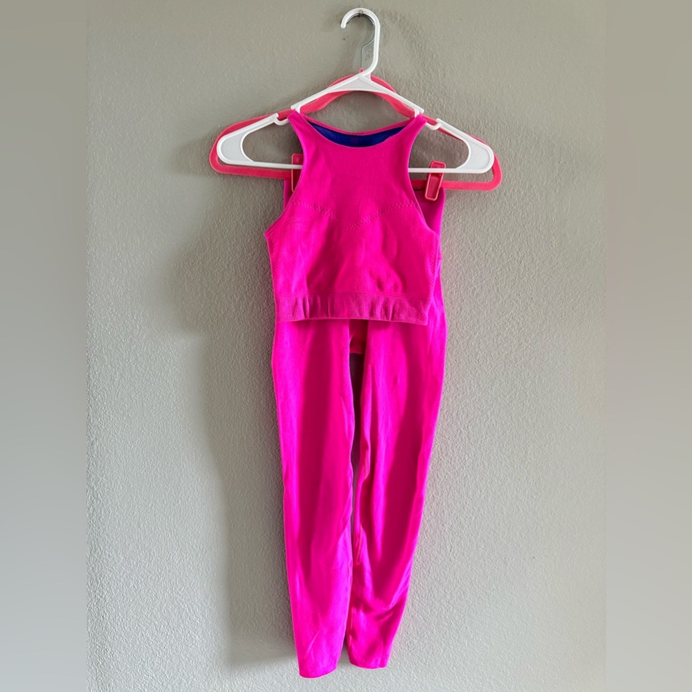 Fabletics SculptKnit Matching Set Women’s Size XS Sports Bra Top Leggings Pink